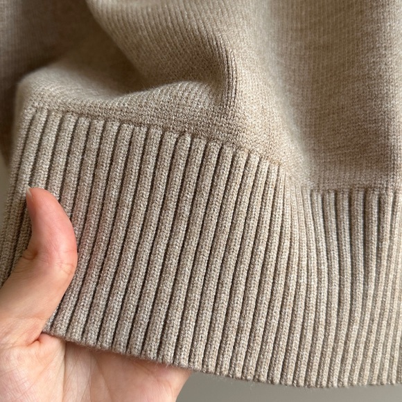 Cotton On Lux Crew Pullover, Bow Intarsia, Size Medium, NWT - Picture 16 of 16